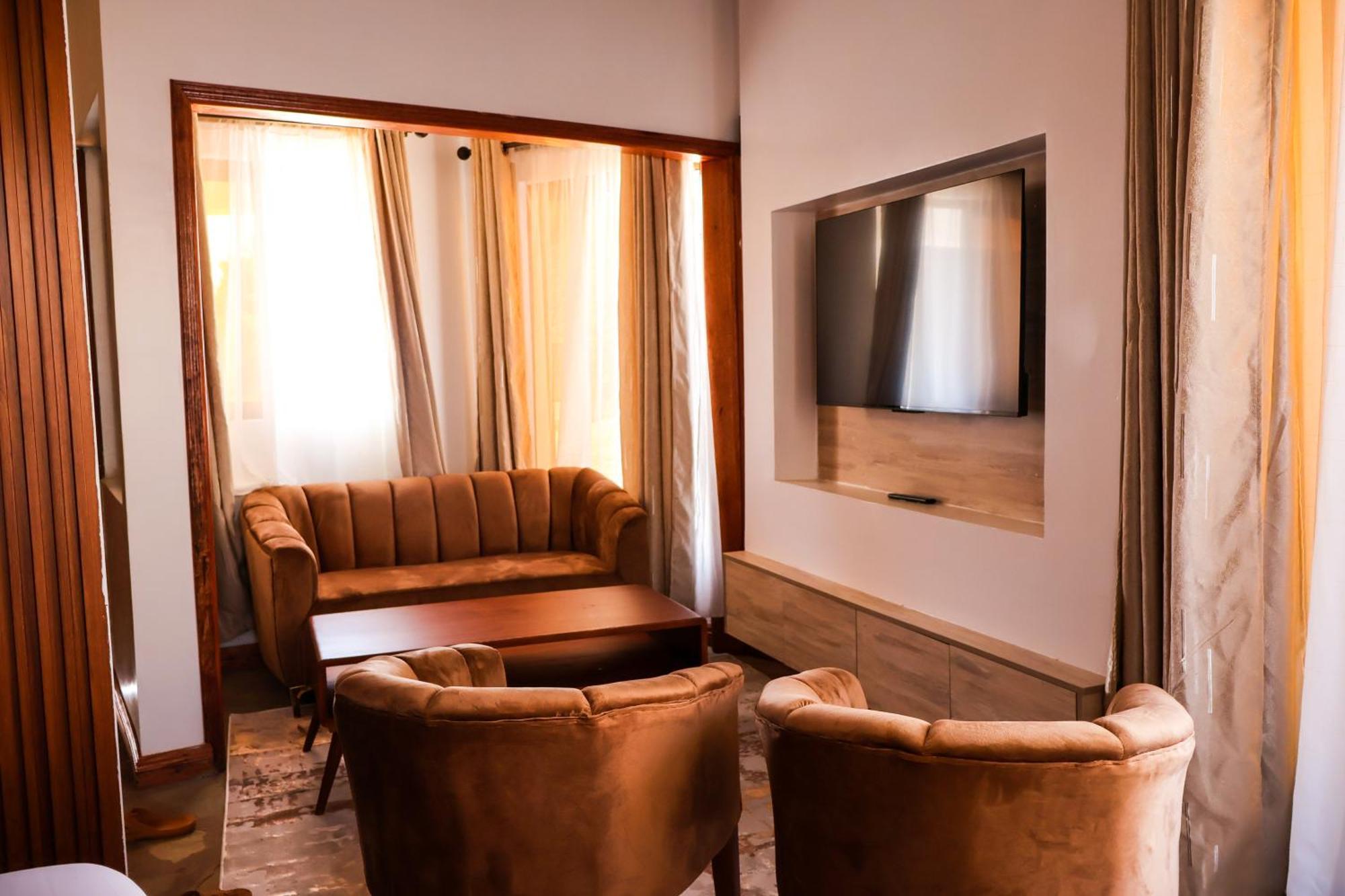 Winter Villa Resort & Spa Limited Embu エクステリア 写真