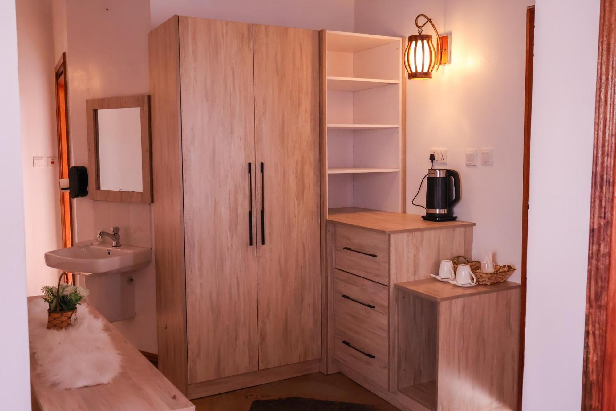Winter Villa Resort & Spa Limited Embu エクステリア 写真